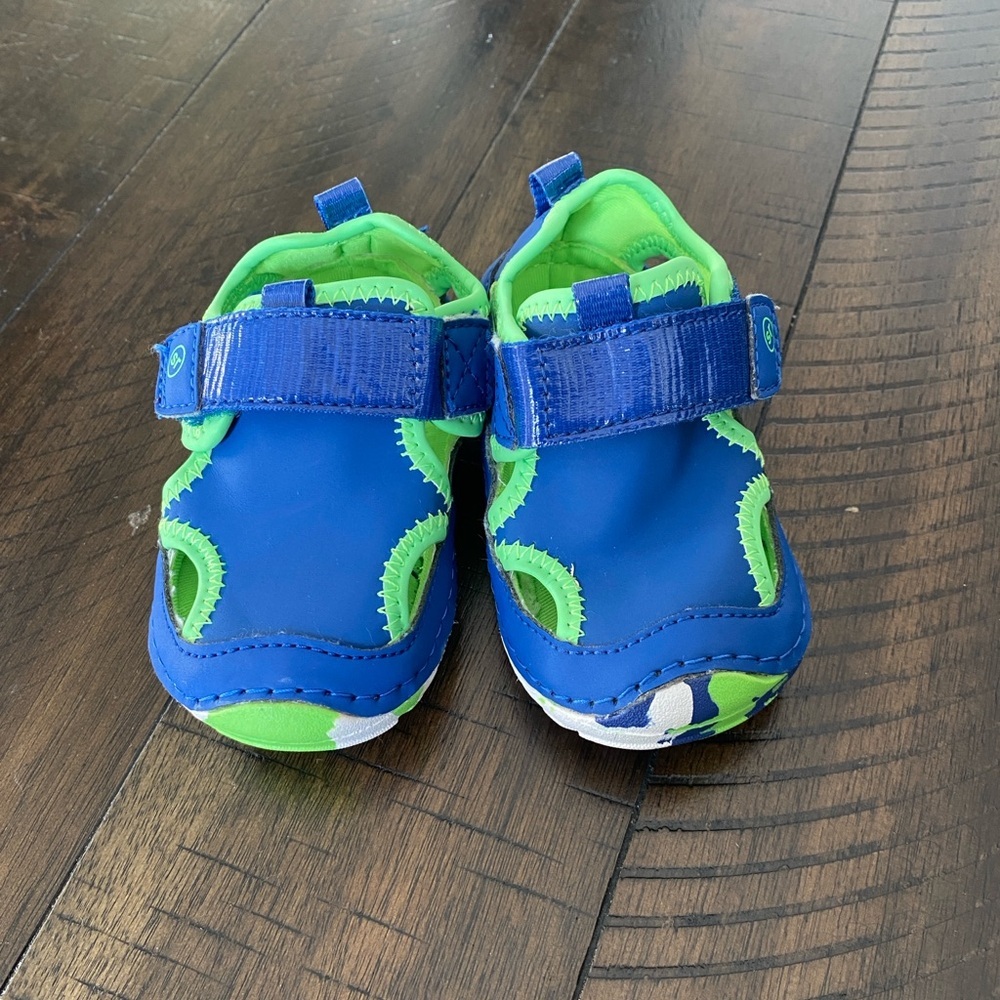 Stride Rite Baby Boy Splash Blue Water Shoes Size 3.5